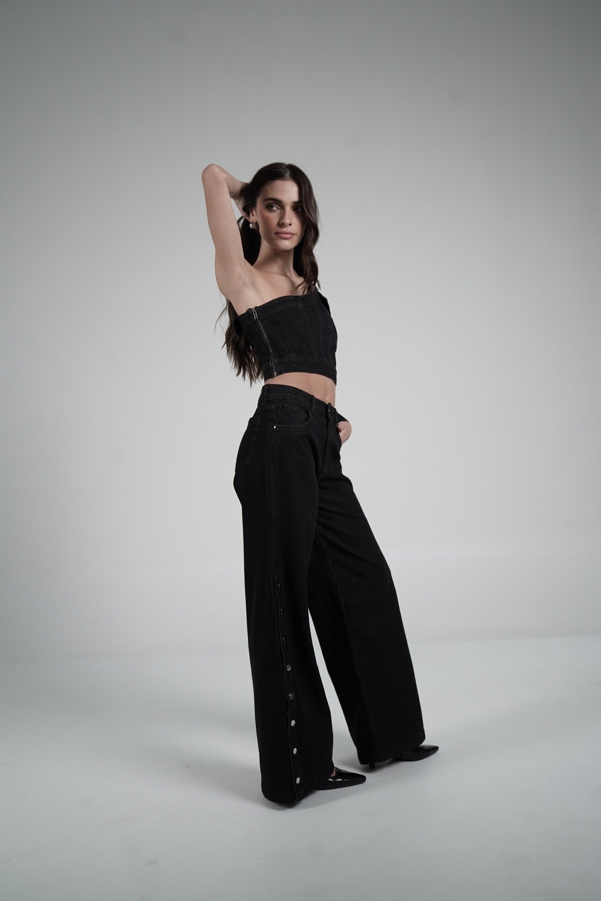 Side Buttons Jeans