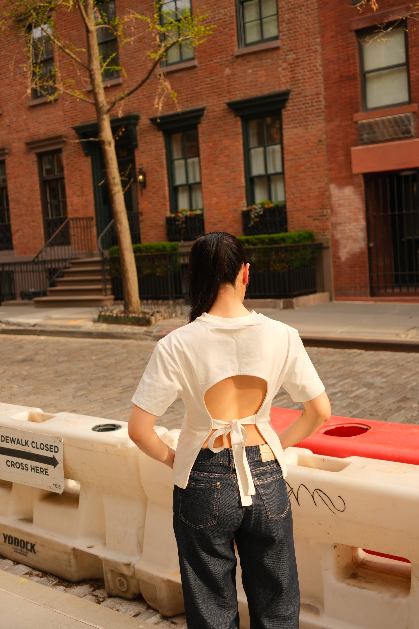 Glimmer Backless Tee (white)
