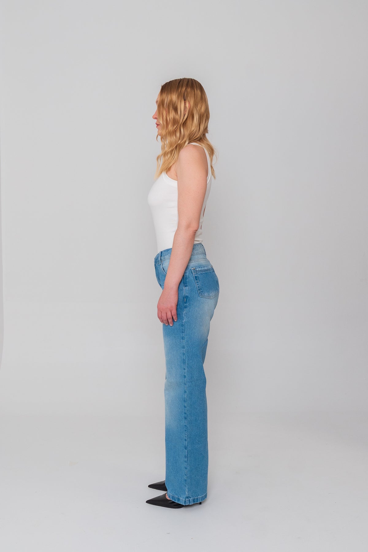 Criss-cross Jeans