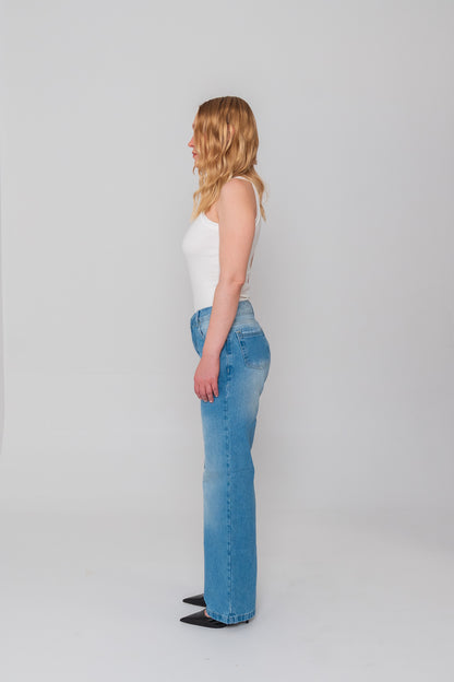 Criss-cross Jeans