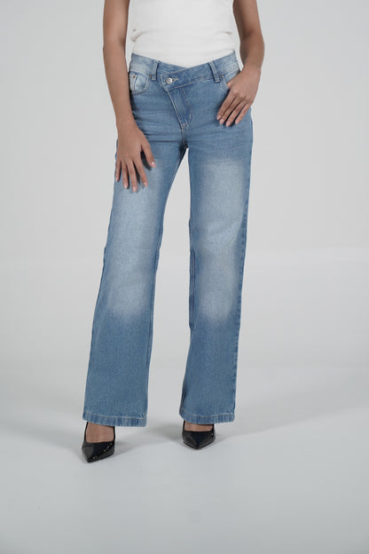 Criss-cross Jeans