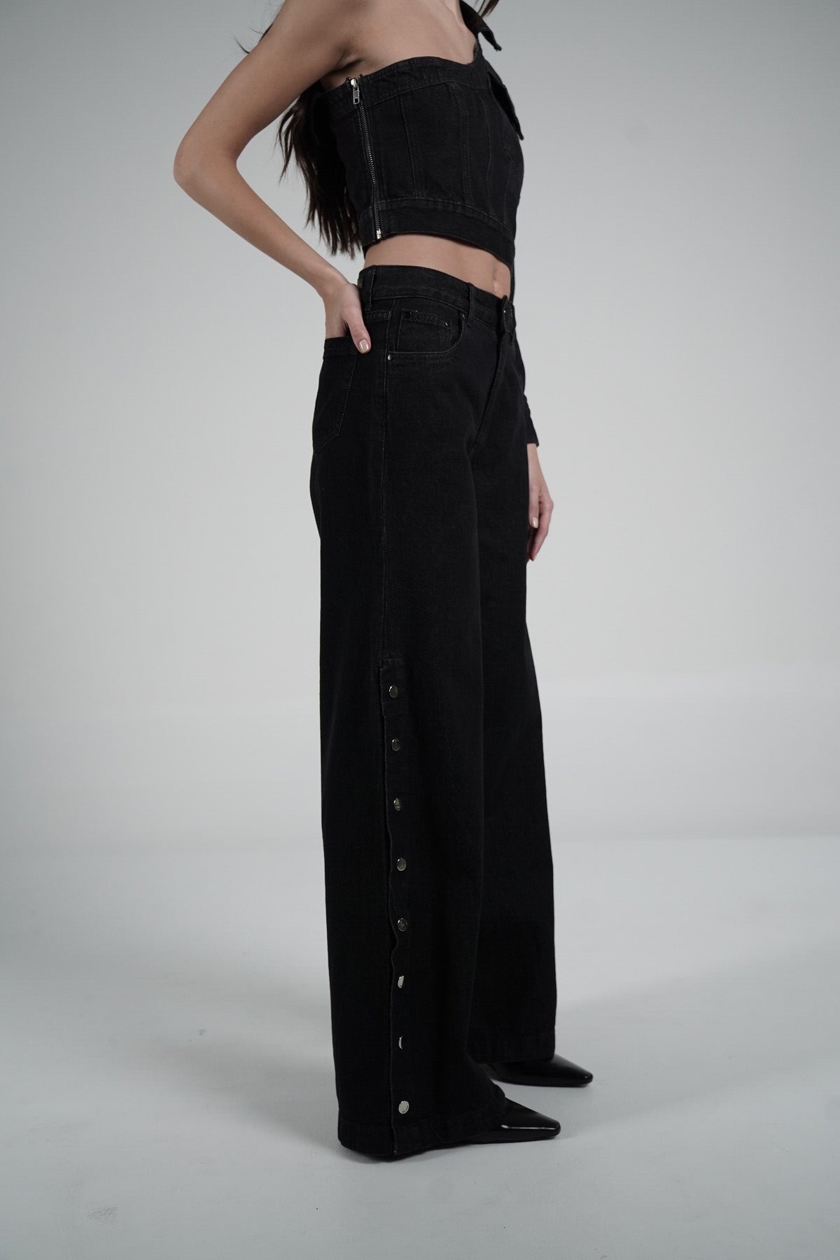 Side Buttons Jeans
